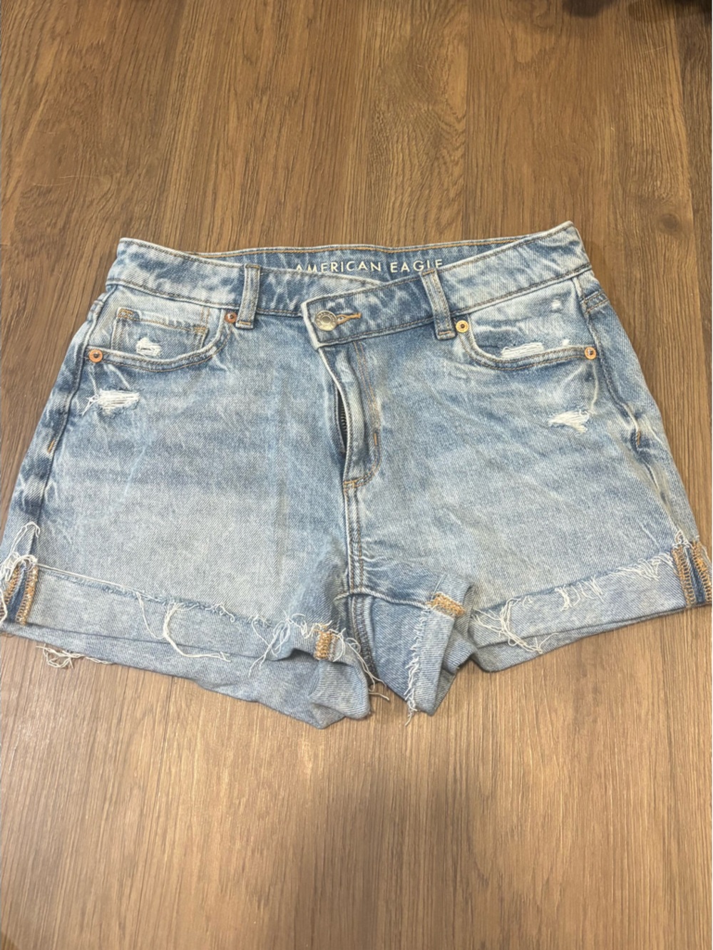 AEO Mom shorts